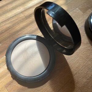 Highlighting Powder